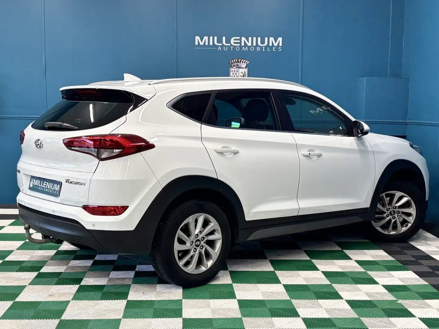 Hyundai TUCSON 1.6 GDI 132CH BUSINESS 2017 2WD Blanc - 2