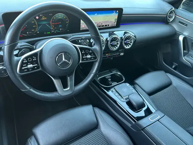 Mercedes-Benz Cla view 11