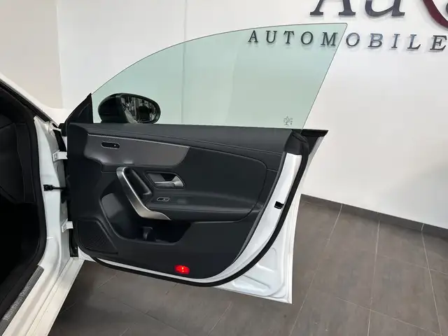 Mercedes-Benz Cla view 7