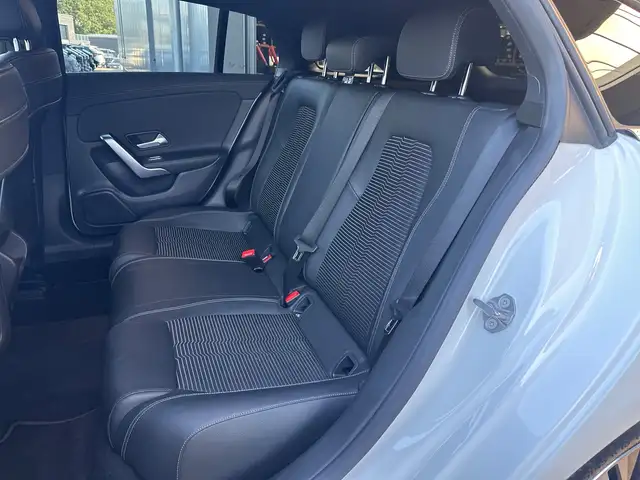 Mercedes-Benz Cla view 13