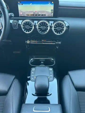 Mercedes-Benz Cla view 15