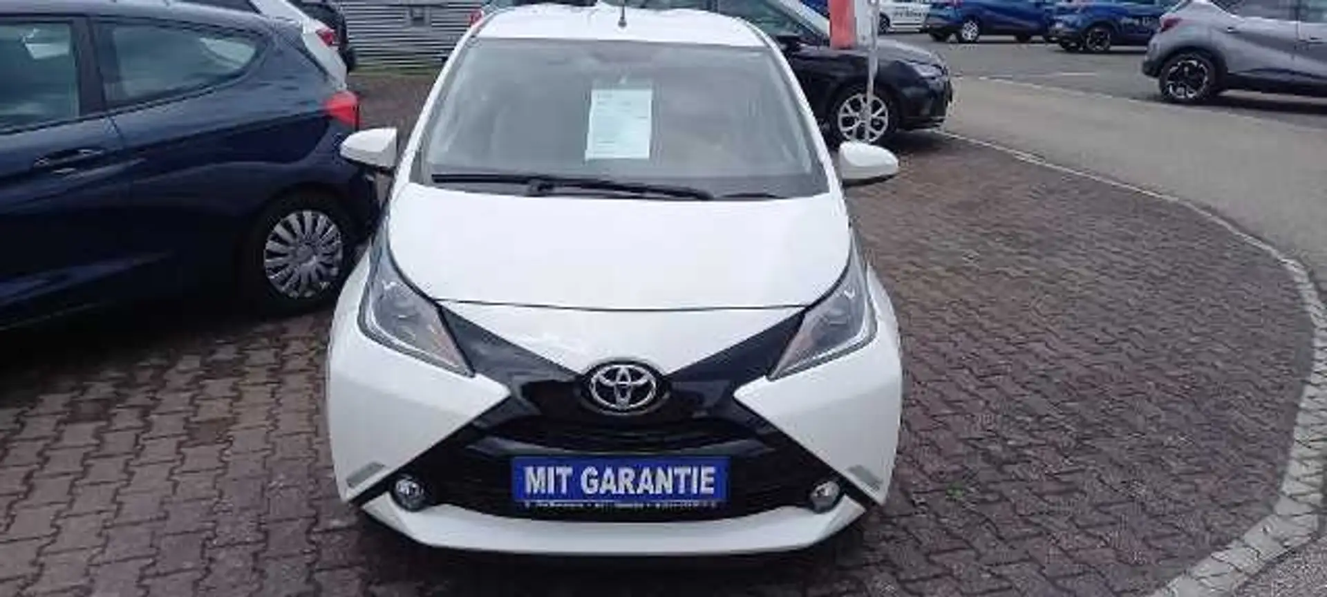 Toyota Aygo 1,0 X-Play Connect, Klima,RFK,SHZ Blanc - 2