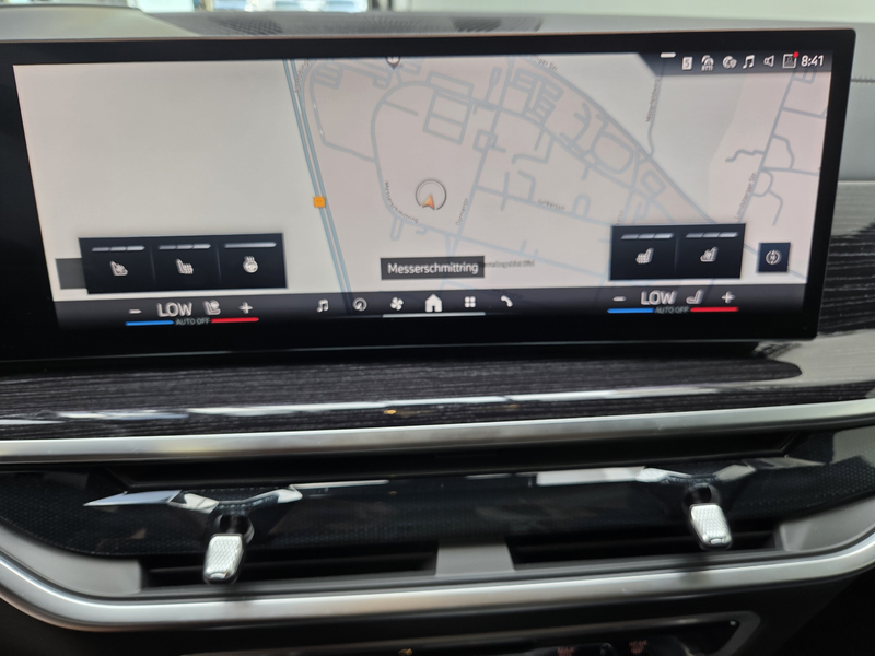 BMW X6 xDr30d M Sport Pro 22Zoll AHK ACC Luftfeder — photo 12