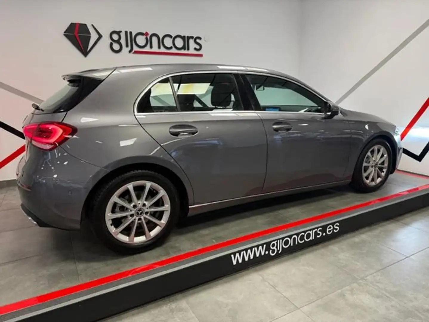 Mercedes-Benz A 180 180CDI Aut. Silber - 2