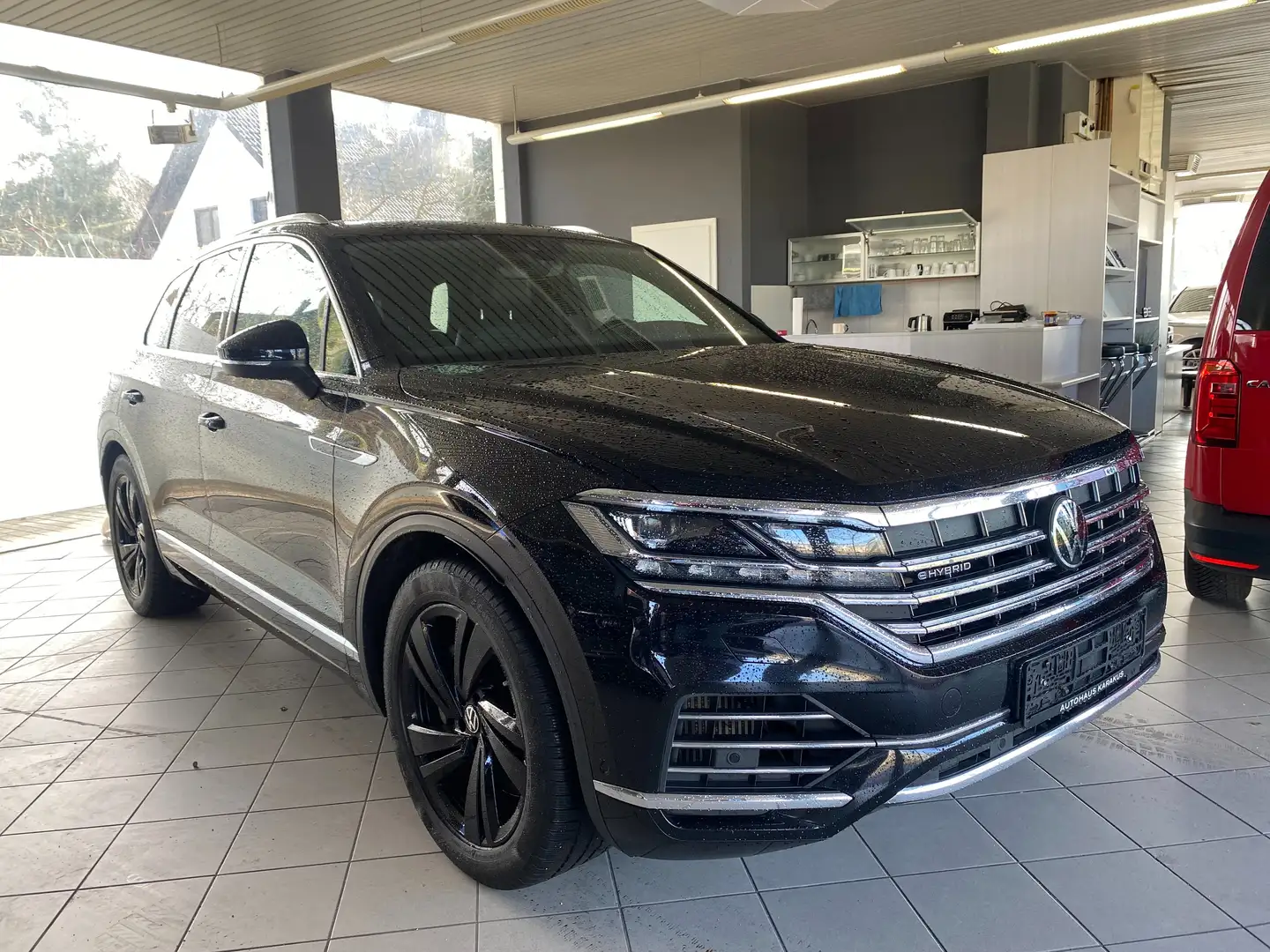 Volkswagen Touareg 3.0 TSI Elegance 4M eHybrid Pano/Luft/Matrix Schwarz - 1
