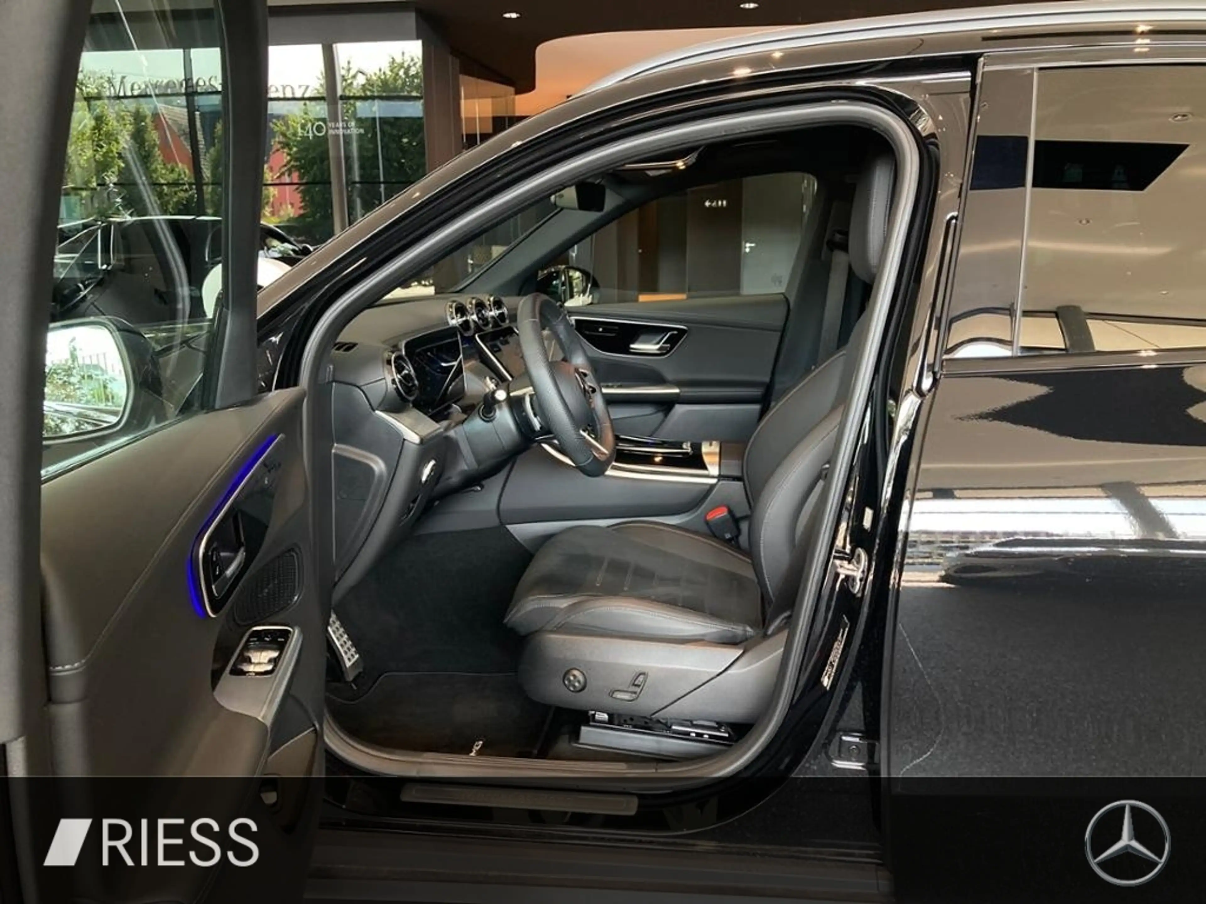 Mercedes-Benz GLC 220 d 4M ACC AHK AUT Kam. KeyLess KlimaA LED — photo 7