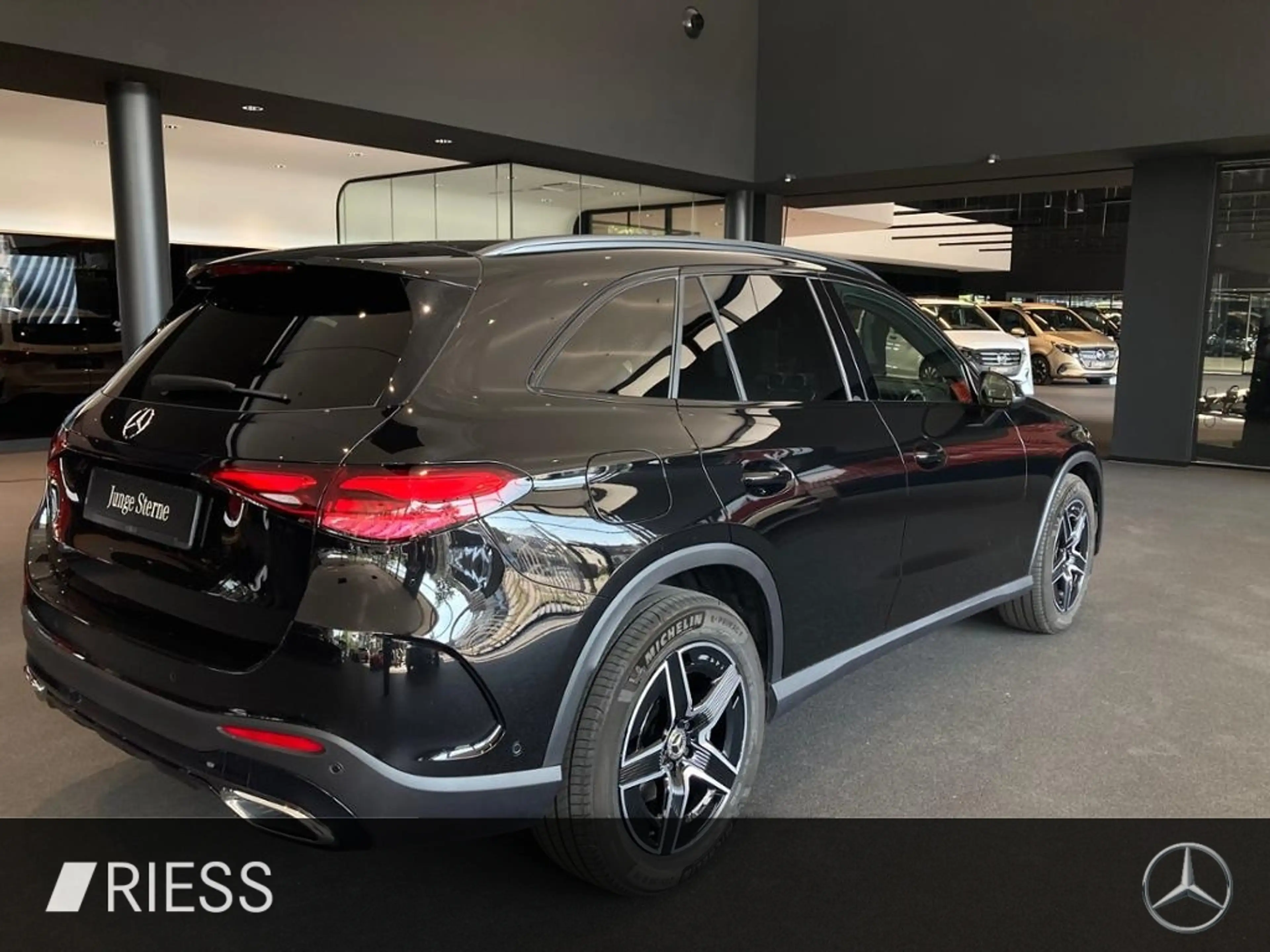 Mercedes-Benz GLC 220 d 4M ACC AHK AUT Kam. KeyLess KlimaA LED — photo 13