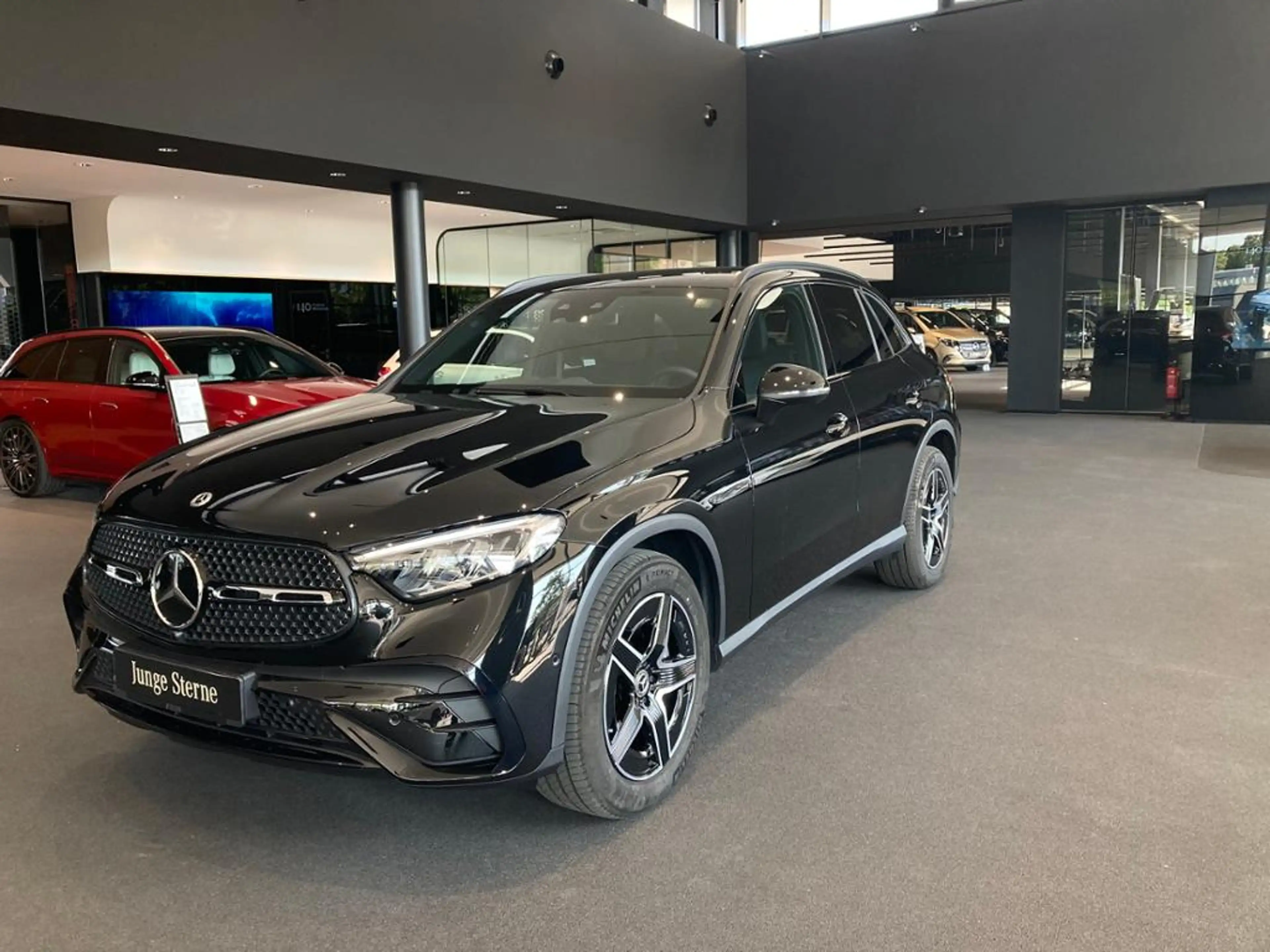 Mercedes-Benz GLC 220 d 4M ACC AHK AUT Kam. KeyLess KlimaA LED — photo 2