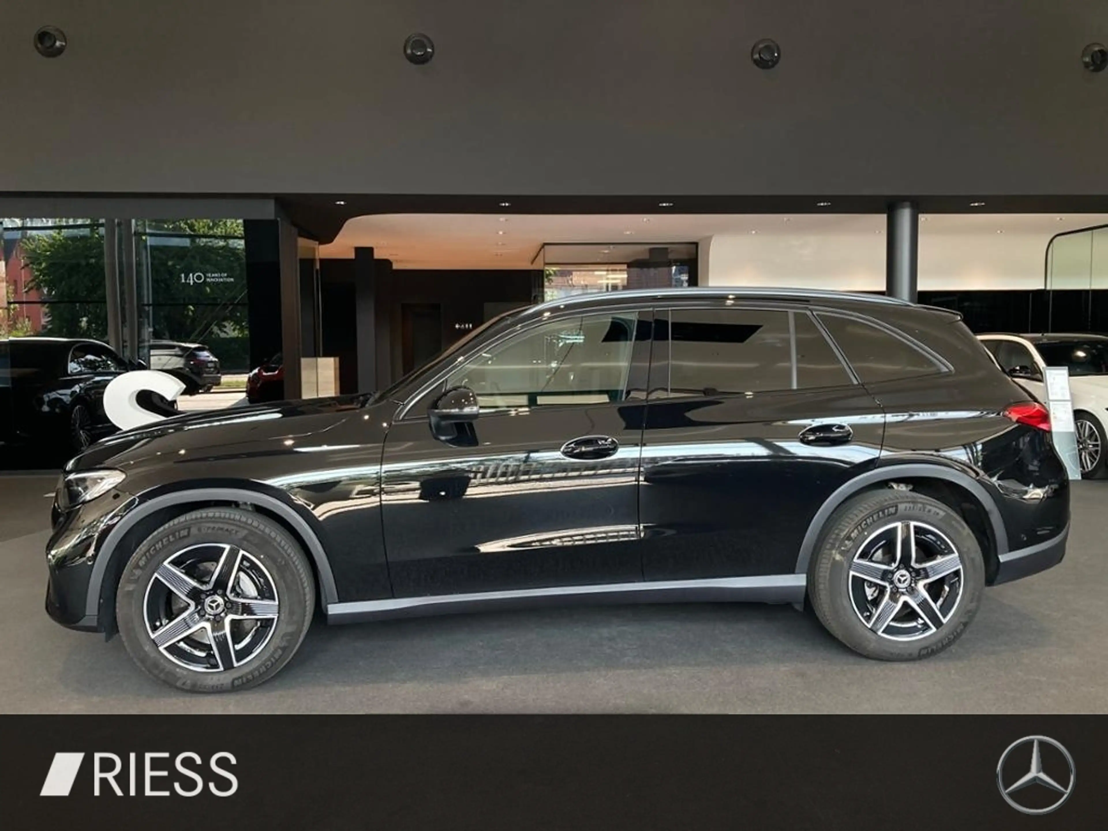 Mercedes-Benz GLC 220 d 4M ACC AHK AUT Kam. KeyLess KlimaA LED — photo 4