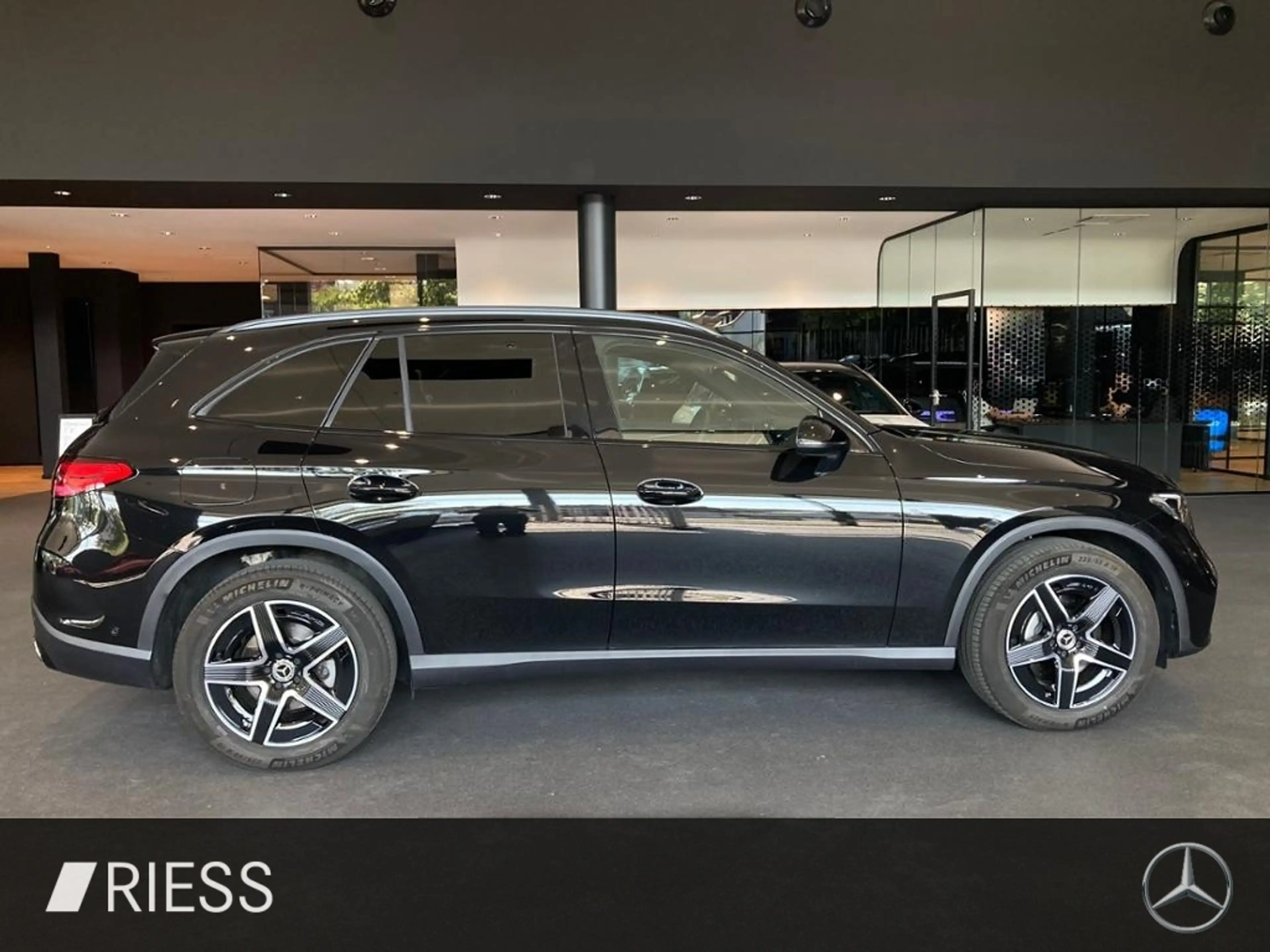 Mercedes-Benz GLC 220 d 4M ACC AHK AUT Kam. KeyLess KlimaA LED — photo 14