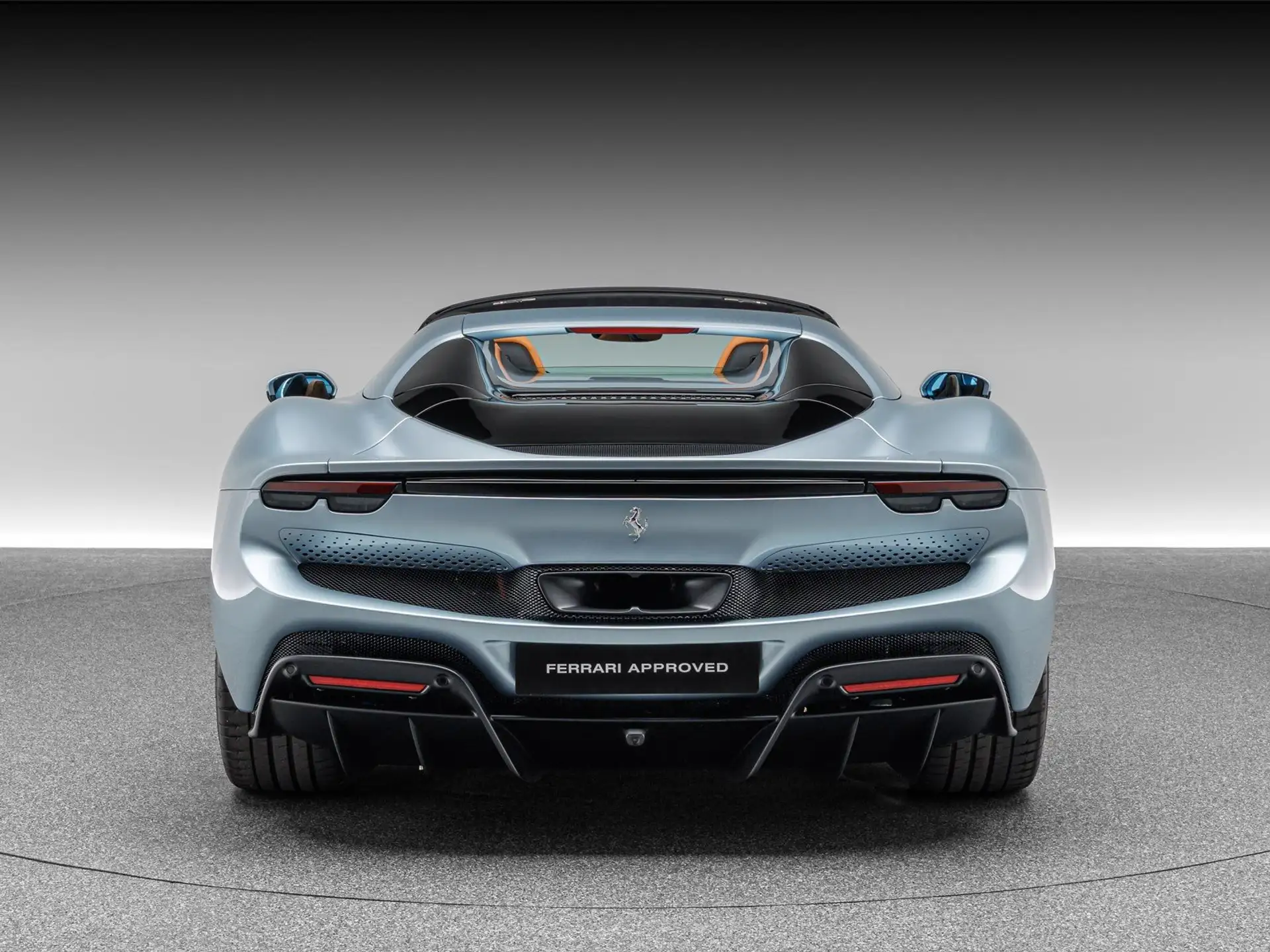 페라리 296 GTS 2024 회색 사진 4