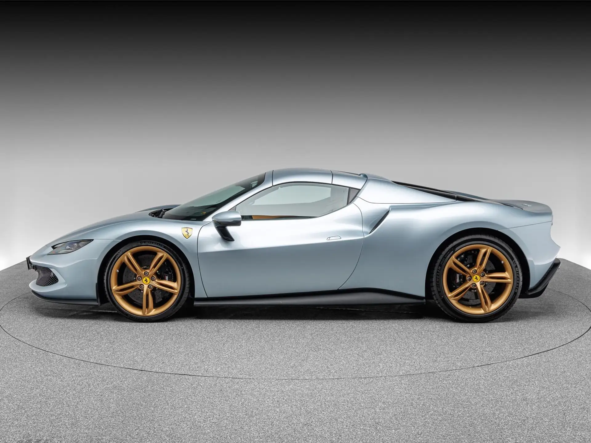 페라리 296 GTS 2024 회색 사진 5