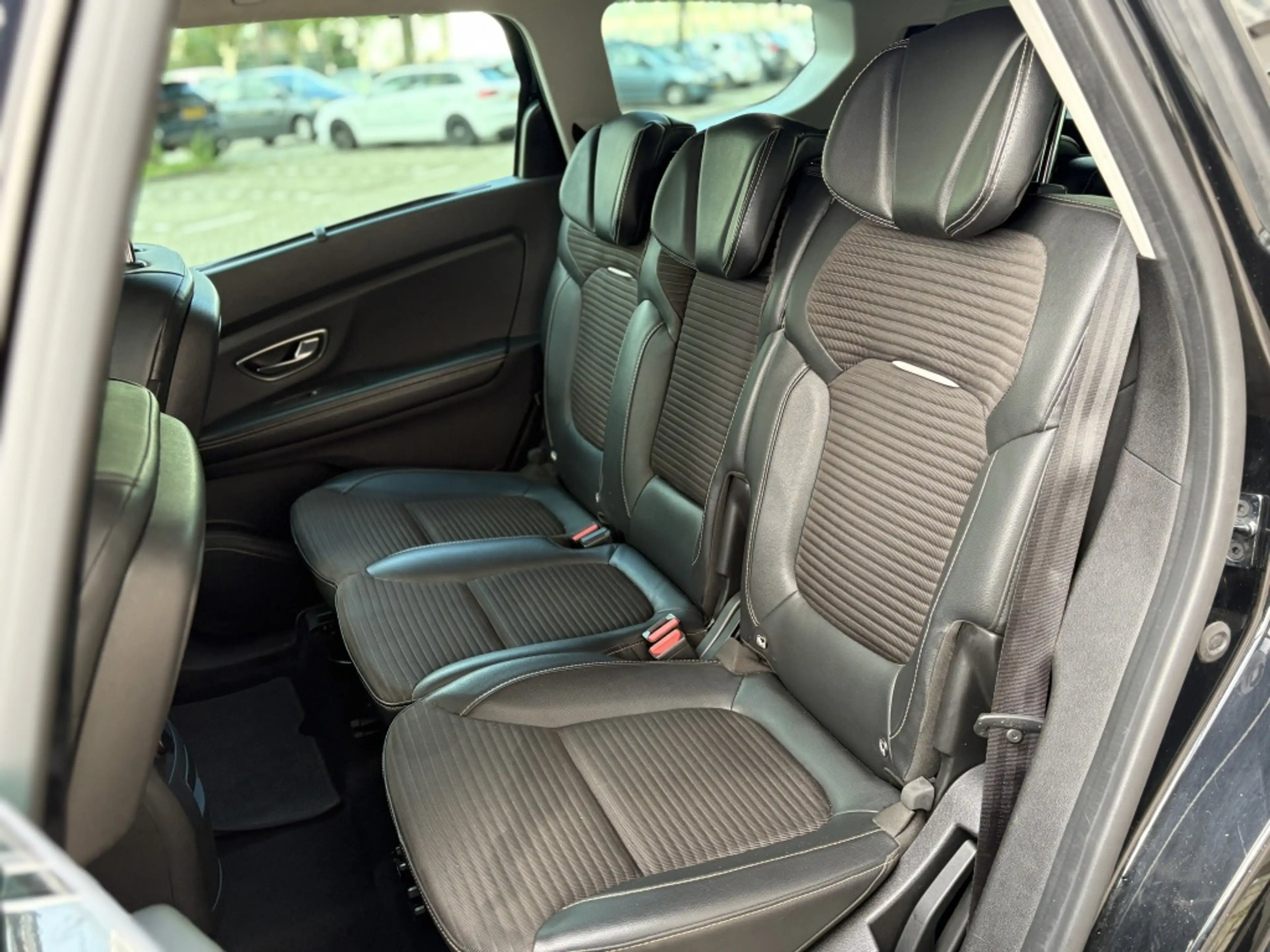 Renault Grand Scenic 1.2 TCe Zen 7p. Navi Clima Massage — photo 23