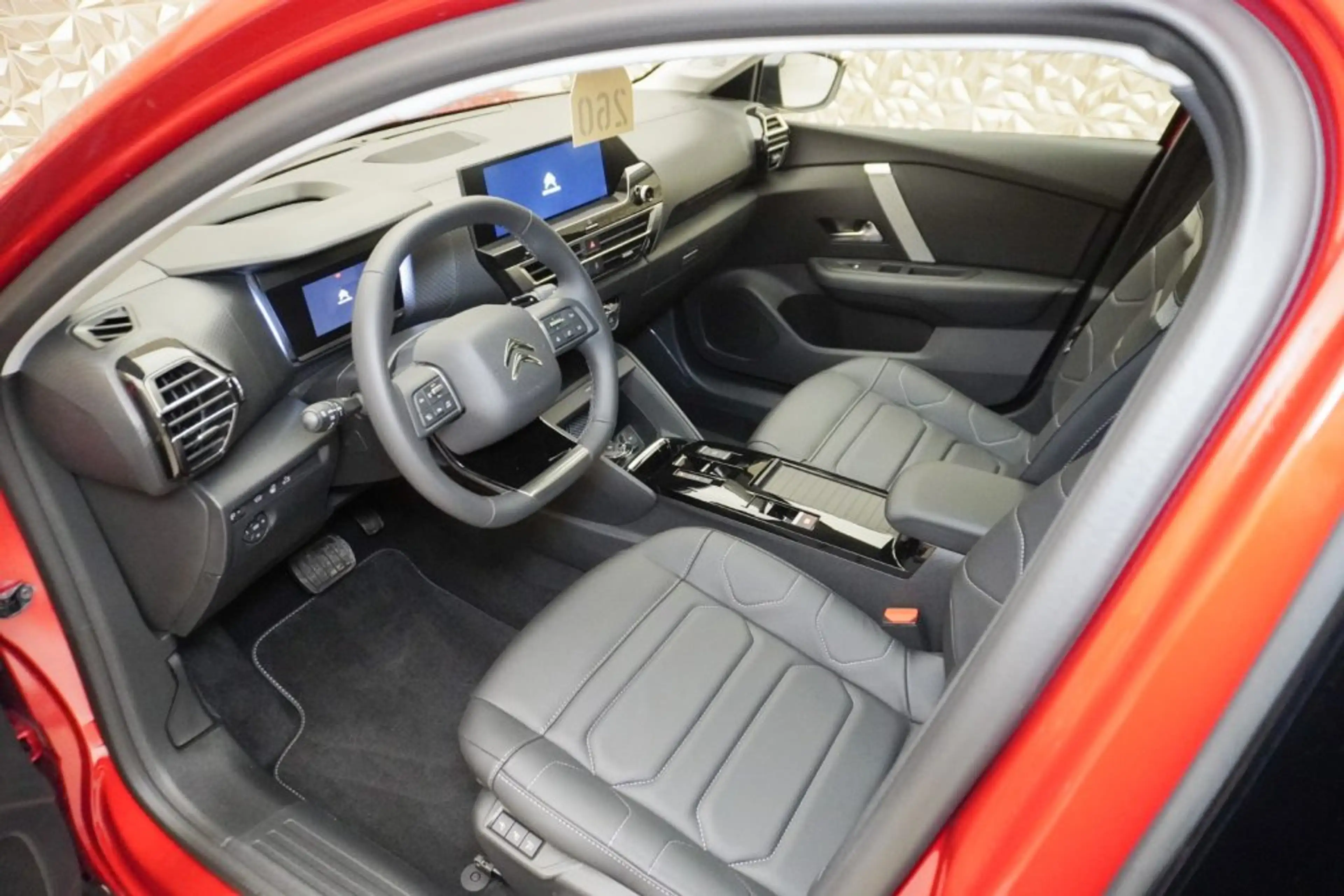 Citroen C4 X PureTech 130 S&S EAT8 MAX — photo 8