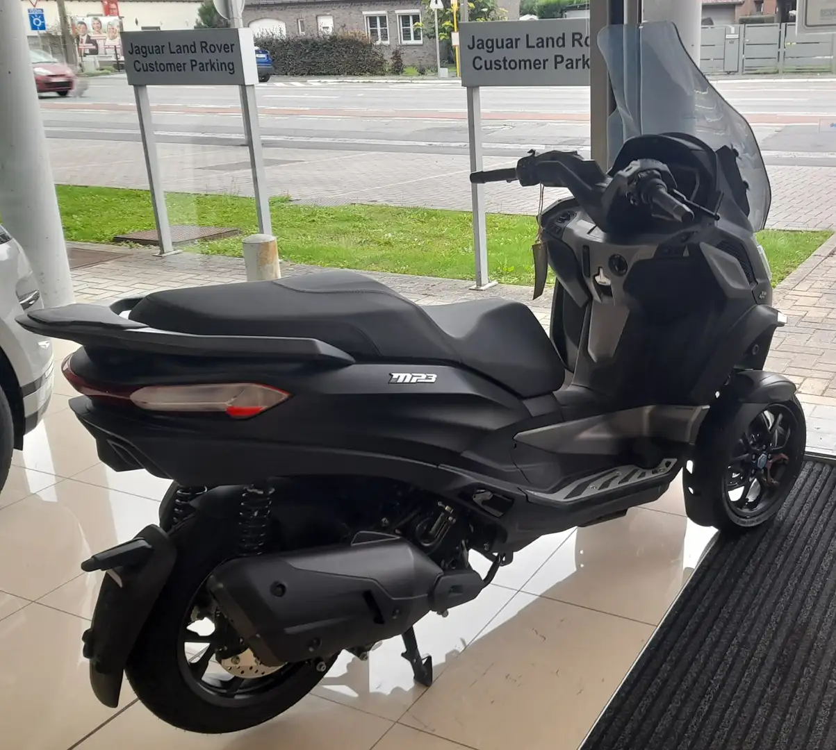 Piaggio MP3 500 Noir - 2