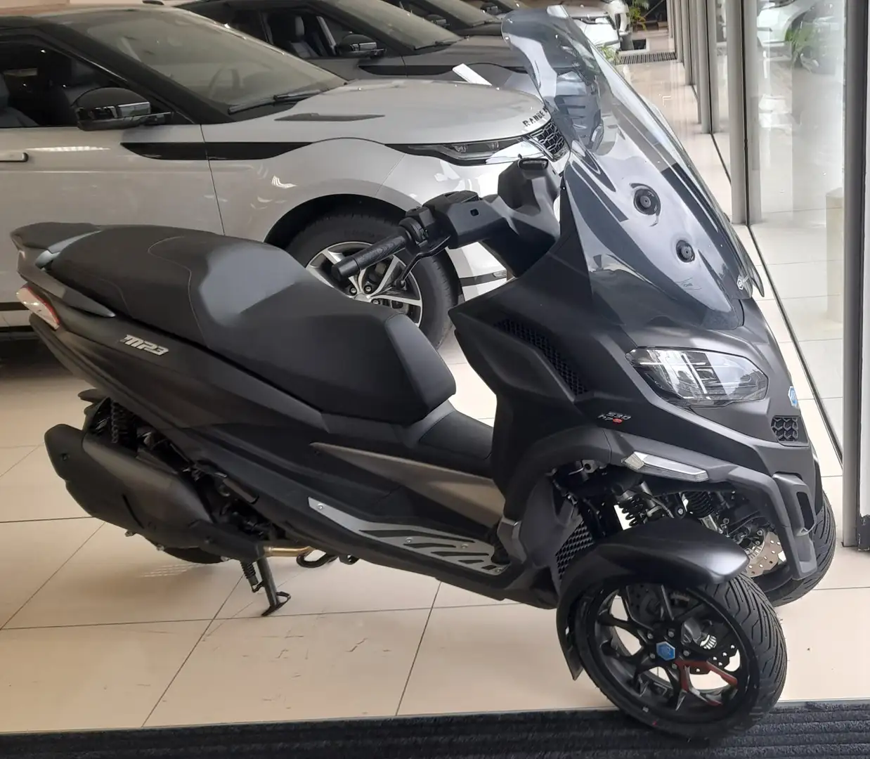 Piaggio MP3 500 Noir - 1