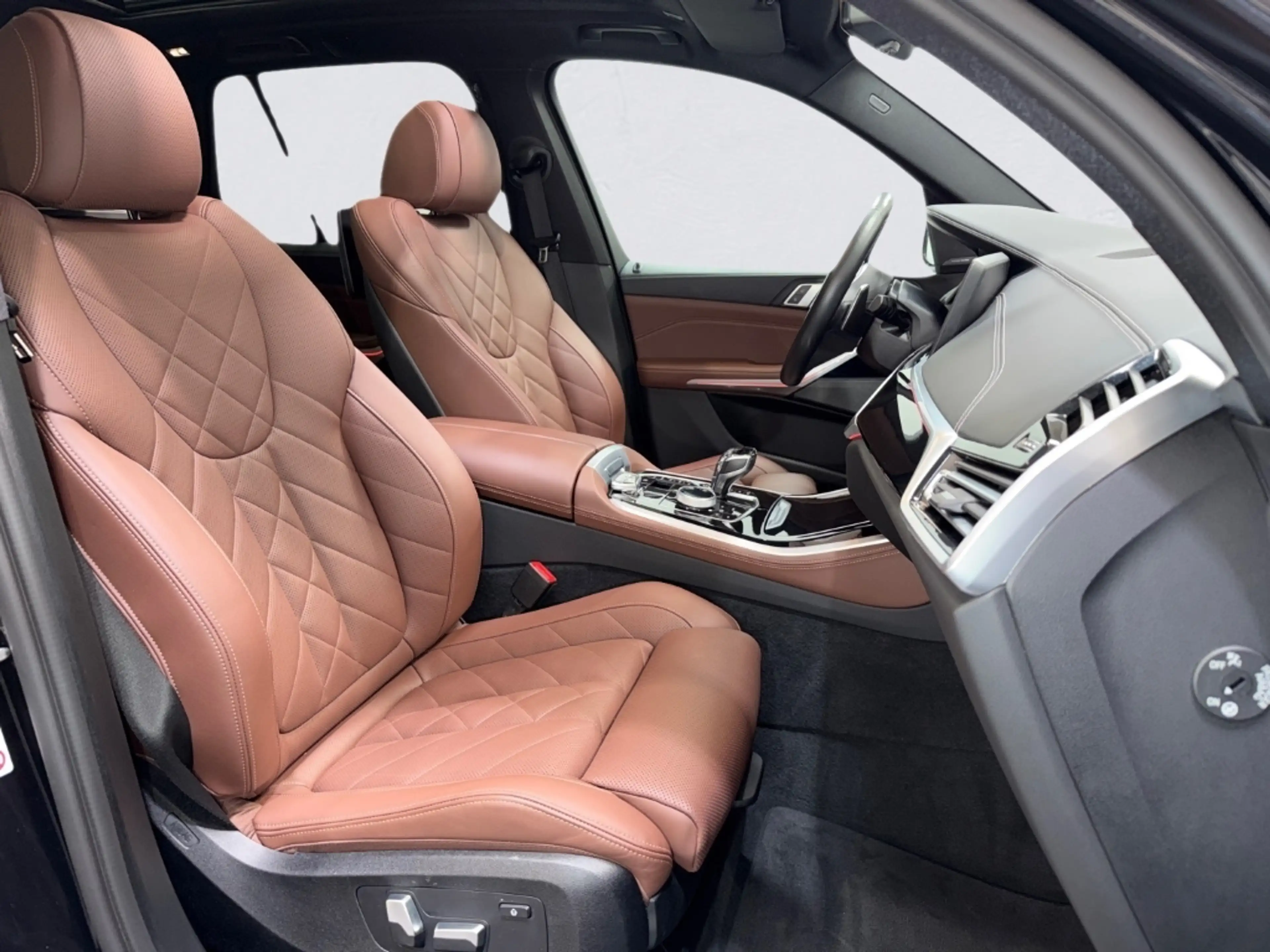 BMW X5 40d xDri M SPORT SHADOW TV HARMAN LUFT KOMFORT PAN — photo 13