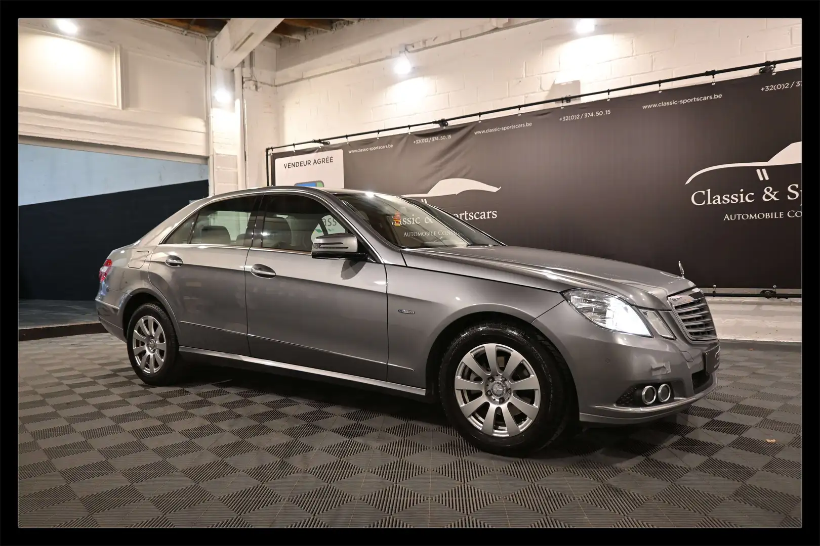 Mercedes-Benz E 220 CDI ELEGANCE / 1st OWNER / FULL SERVICE BOOK Gris - 1