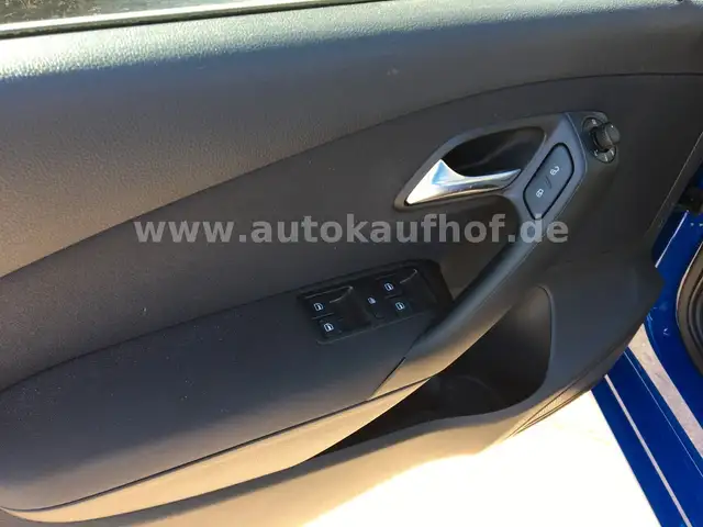 Volkswagen Polo view 14