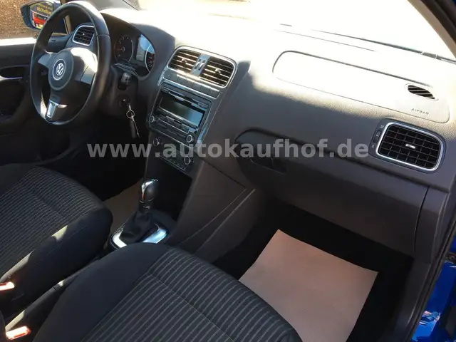 Volkswagen Polo view 8