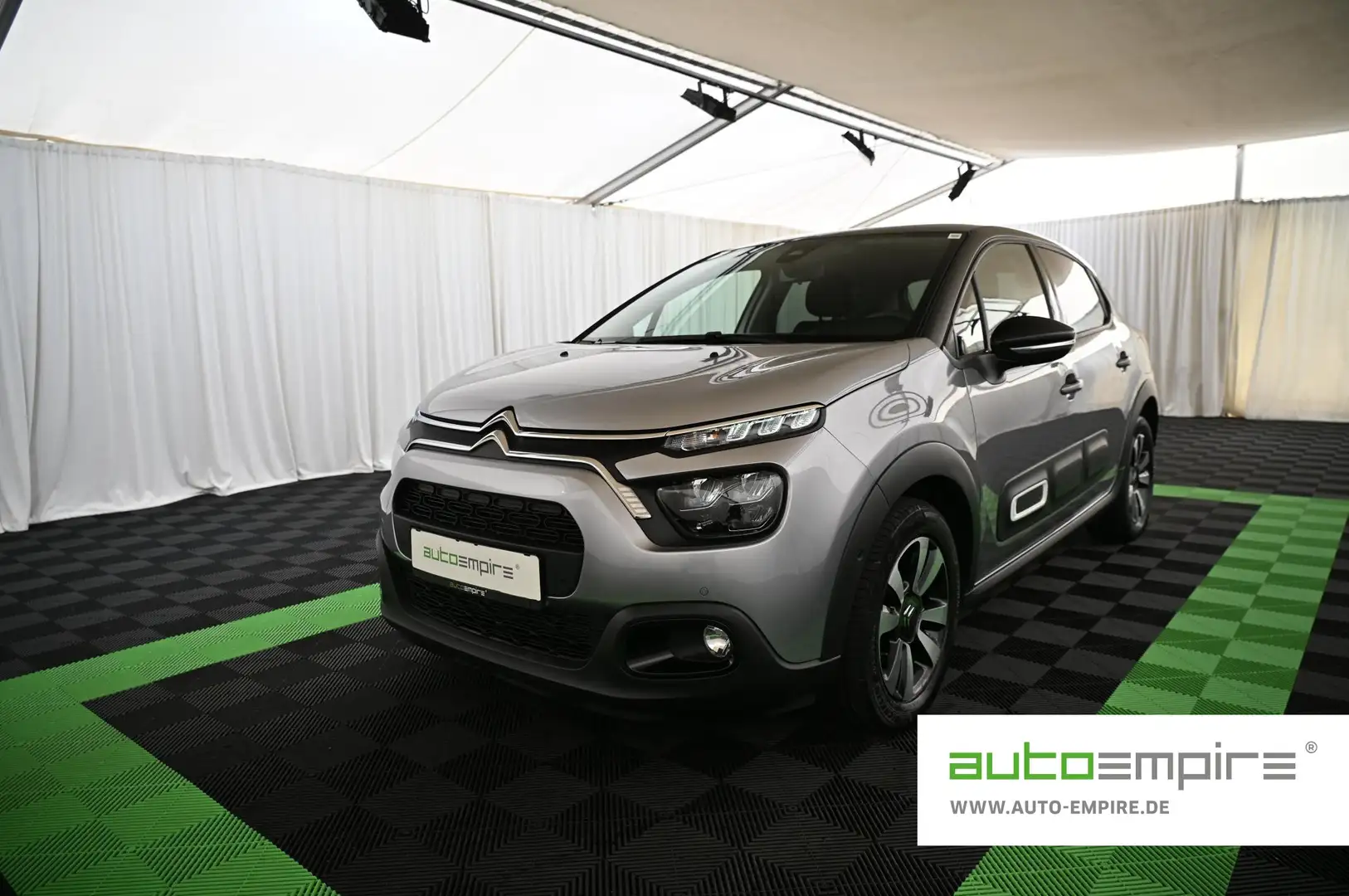 Citroen C3 1.2 PT 110 Shine LED/KAMERA/T-WINKEL/16 Grau - 1