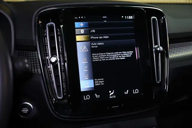Volvo XC40 view 26