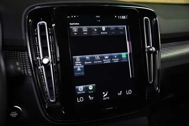 Volvo XC40 view 25