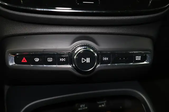 Volvo XC40 view 30
