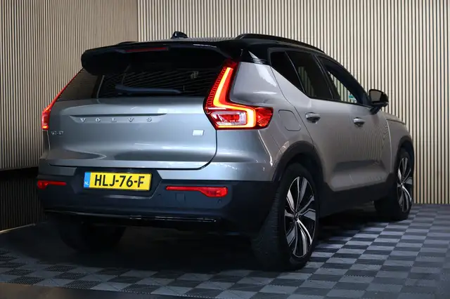 Volvo XC40 view 7