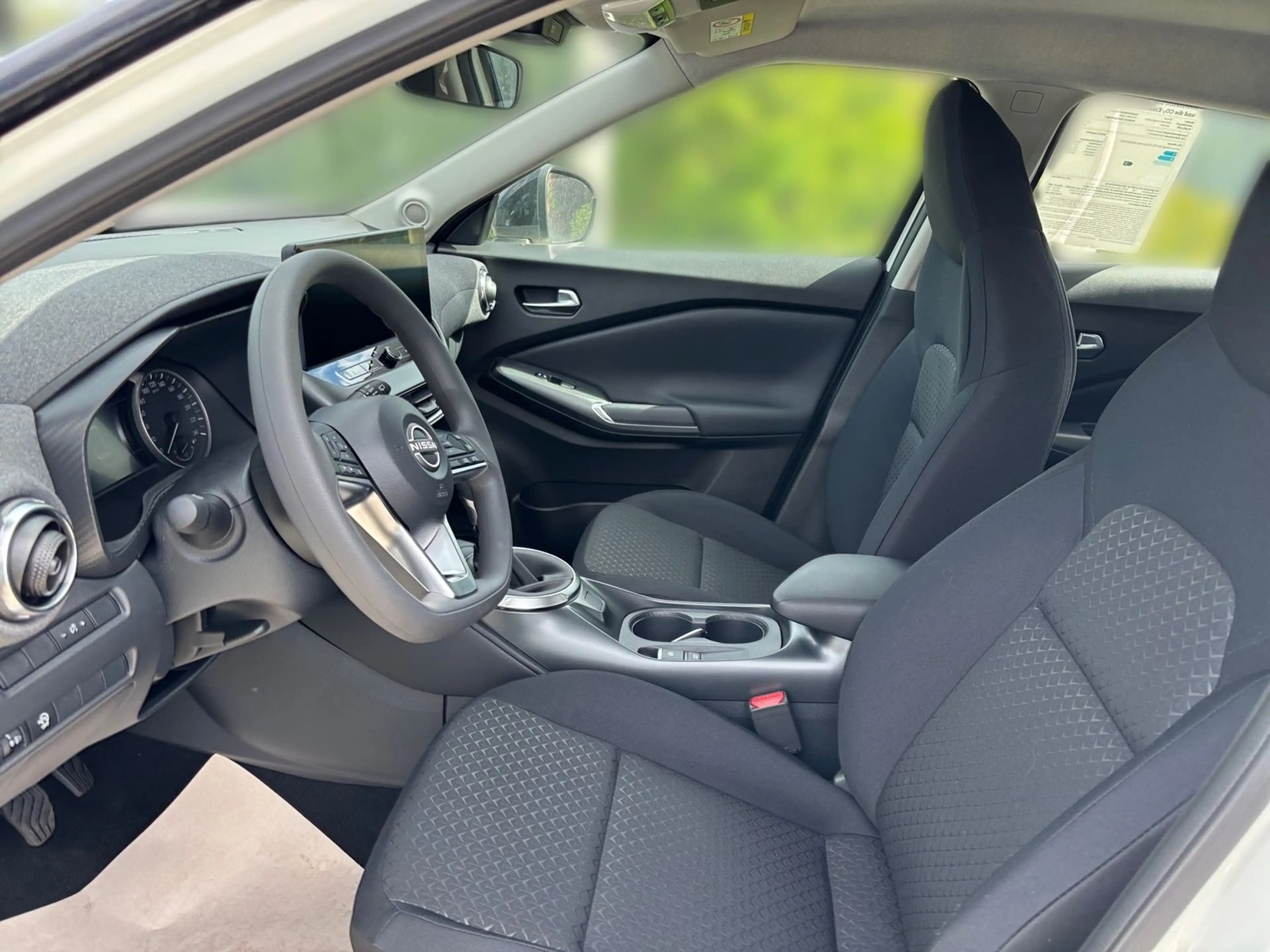 Nissan Juke 1.0 DIG-T MT Schaltgetriebe - Acenta — photo 7