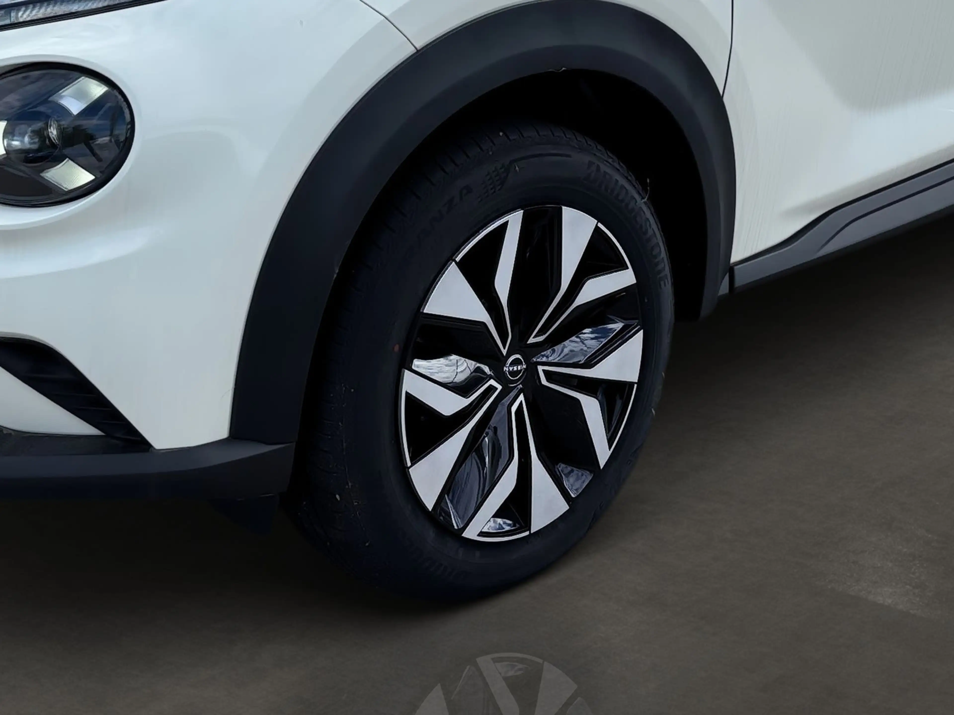 Nissan Juke 1.0 DIG-T MT Schaltgetriebe - Acenta — photo 6