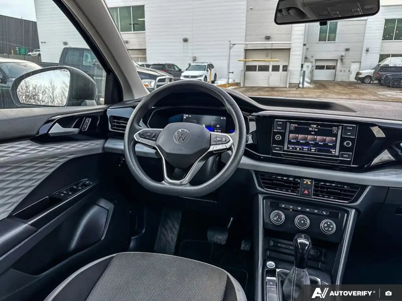 Volkswagen Taos снимка Volkswagen Taos