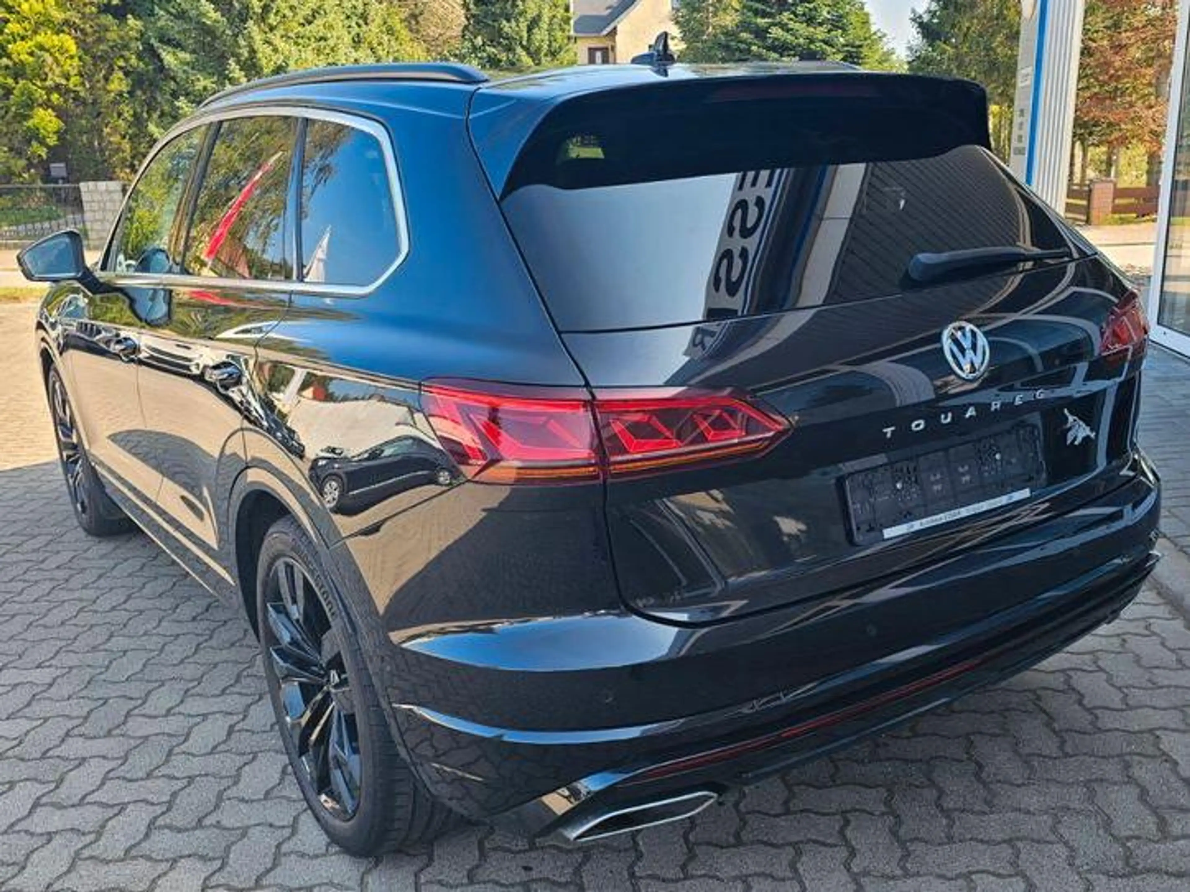 Volkswagen Touareg R-Line 4Motion — photo 2