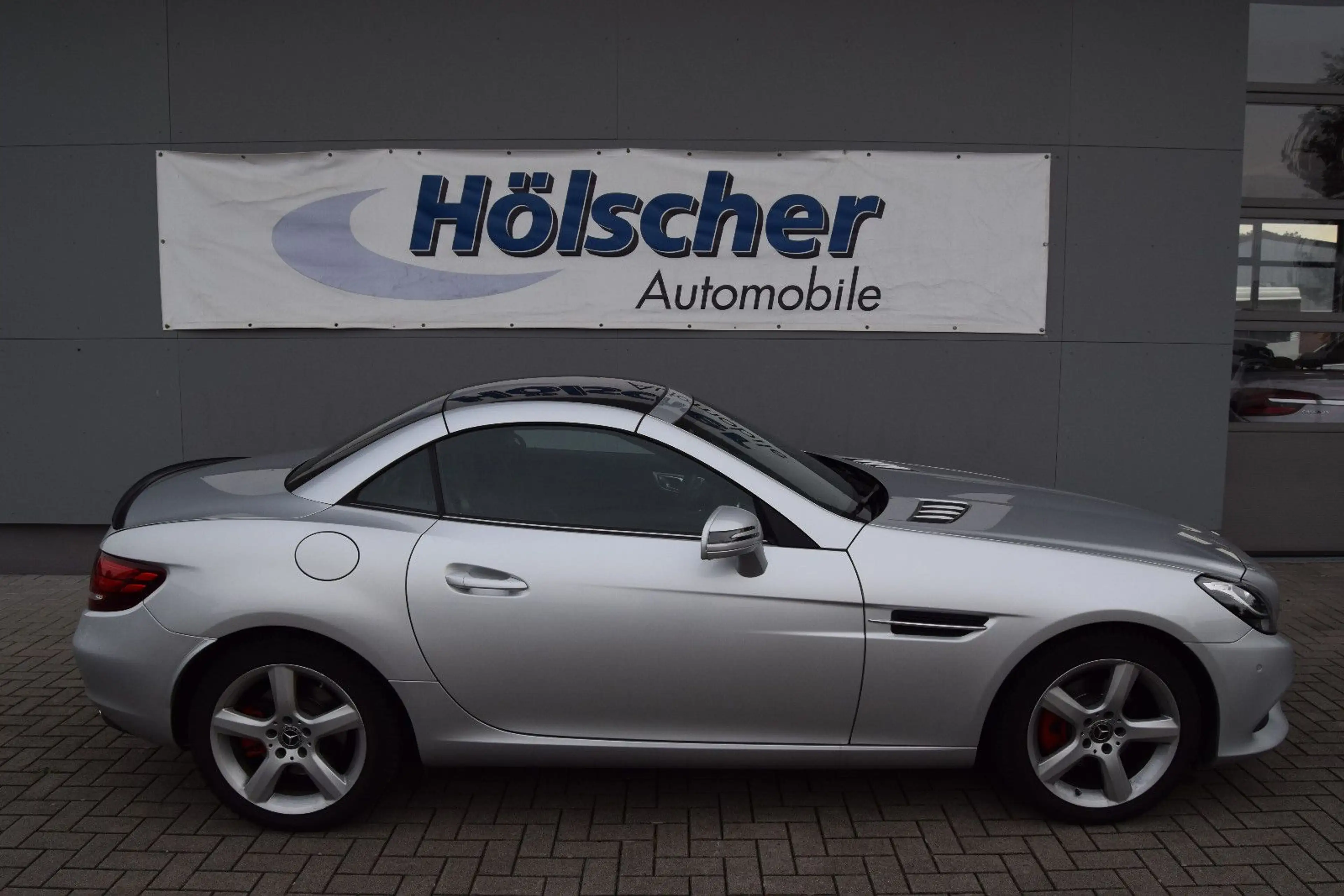 Mercedes-Benz SLC 180 !AUTOMATIK!Navi,Xenon,Panorama,Leder, — photo 6