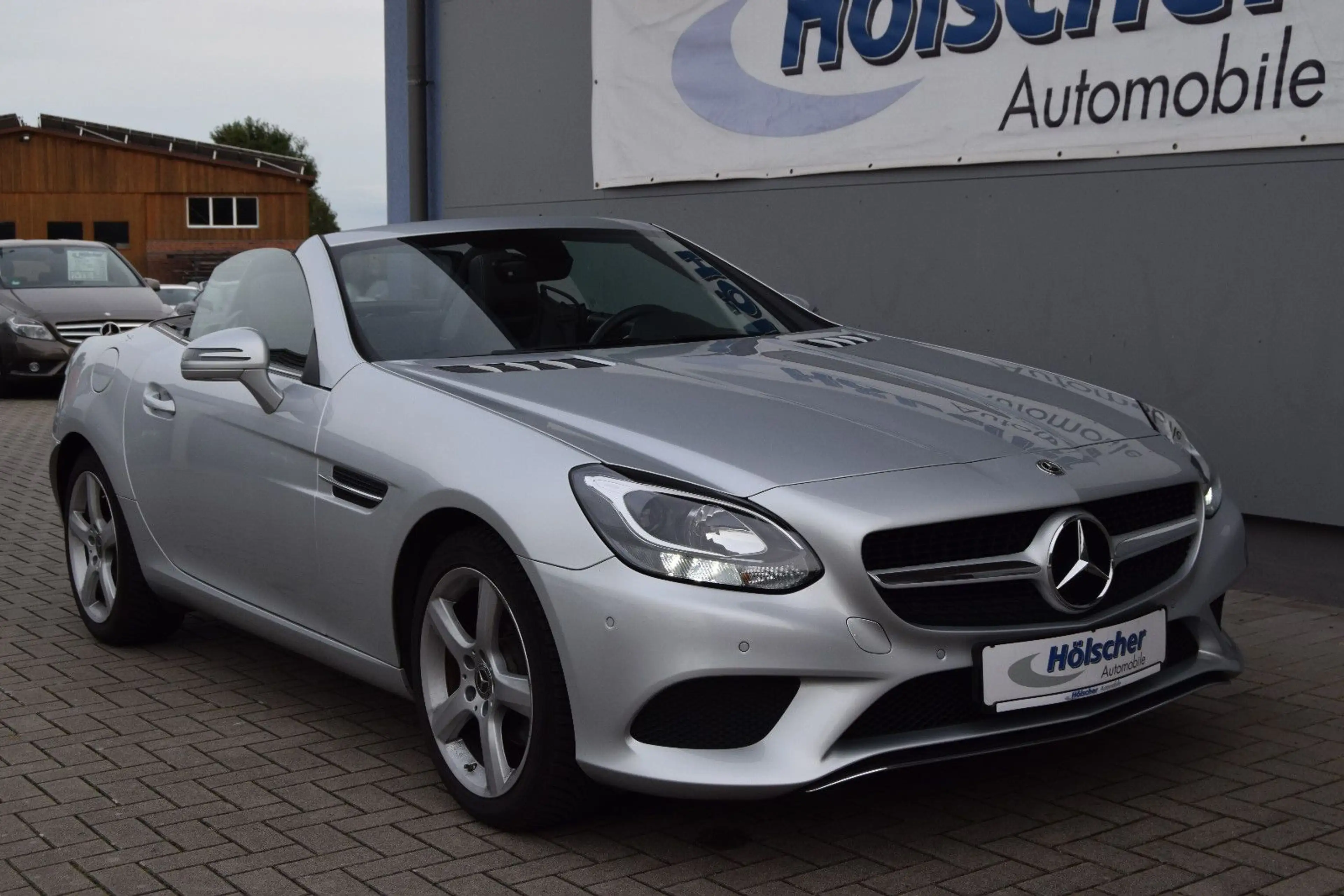 Mercedes-Benz SLC 180 !AUTOMATIK!Navi,Xenon,Panorama,Leder,