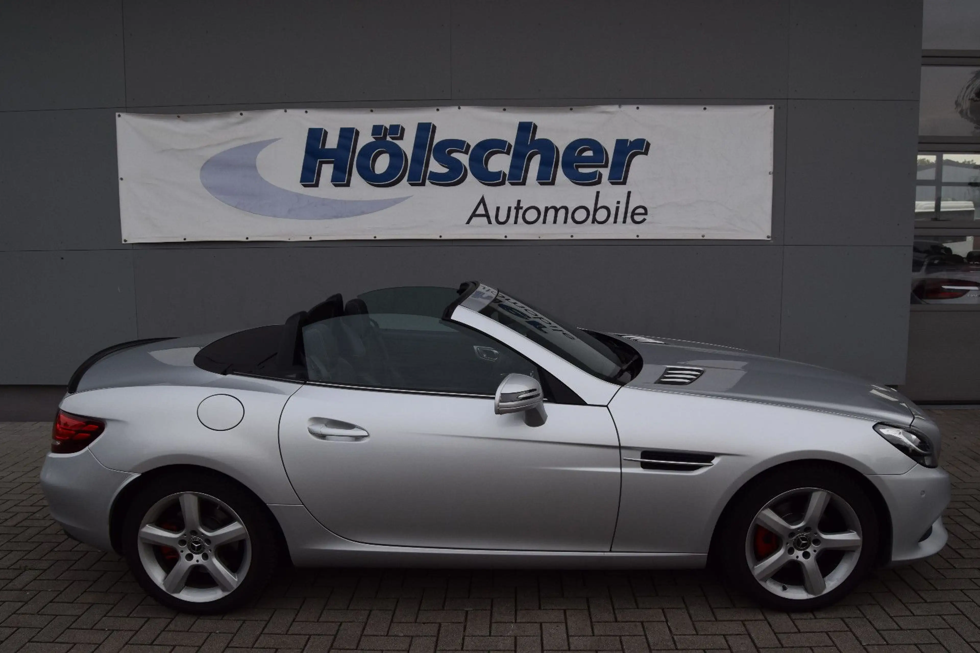 Mercedes-Benz SLC 180 !AUTOMATIK!Navi,Xenon,Panorama,Leder, — photo 5