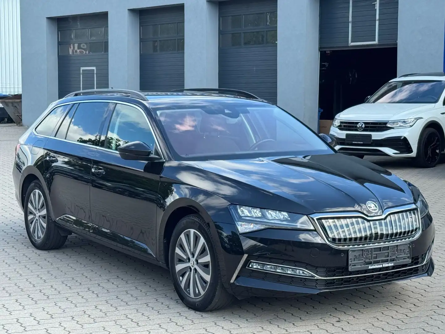 Skoda Superb 1.4 TSI Combi iV °StdHz°AHK°Canton°ACC° Schwarz - 2