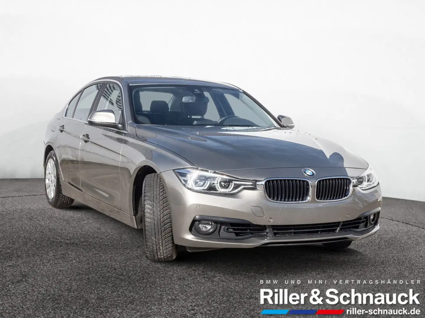 BMW 320 i Advantage LED+HUD+NAVI+KAM+SHZ+KEYLESS Argent - 2