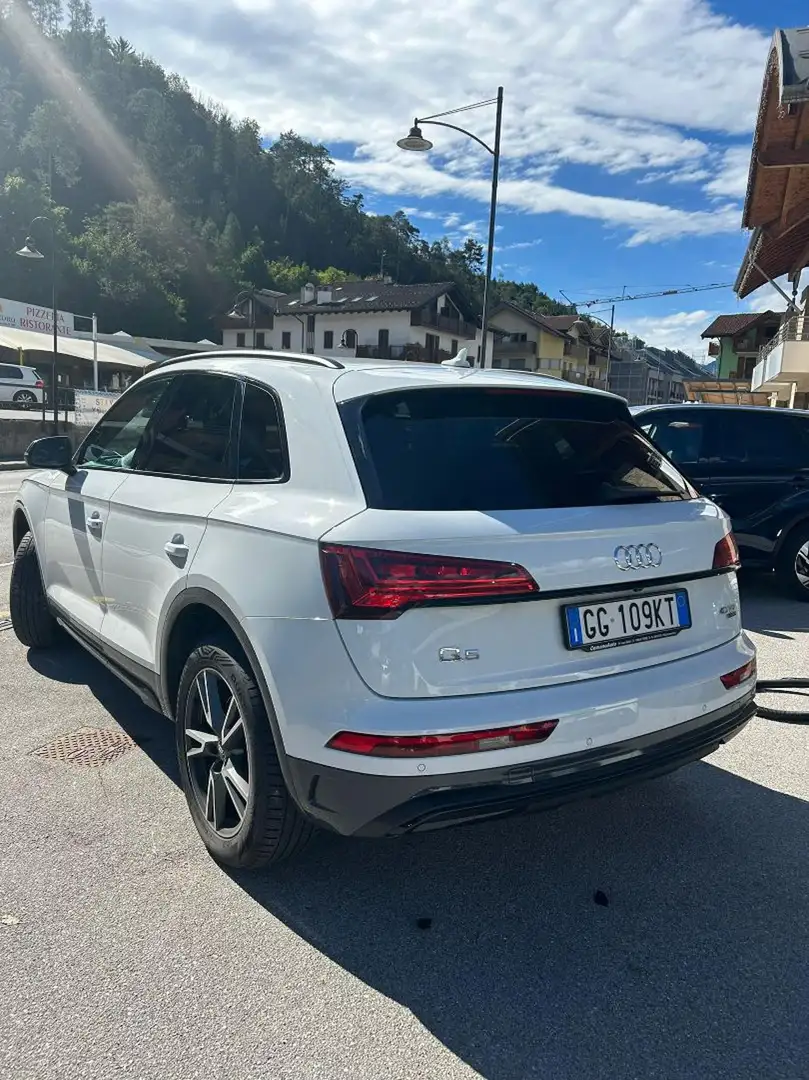 Audi Q5 40 TDI  quattro S tronic Business Auto Aziendale Wit - 2