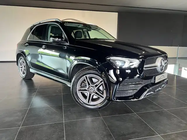 Mercedes-Benz 300 view 6