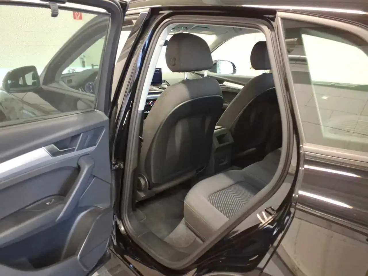Audi Q5 35 TDI AHK, Navi, PDC, SHZ, virtual 6