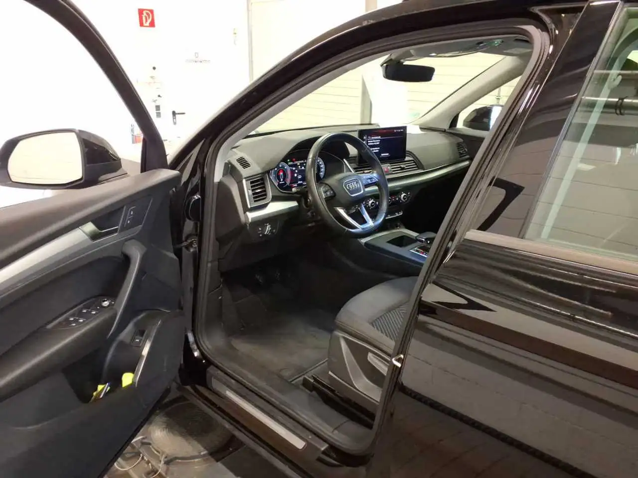 Audi Q5 35 TDI AHK, Navi, PDC, SHZ, virtual 5
