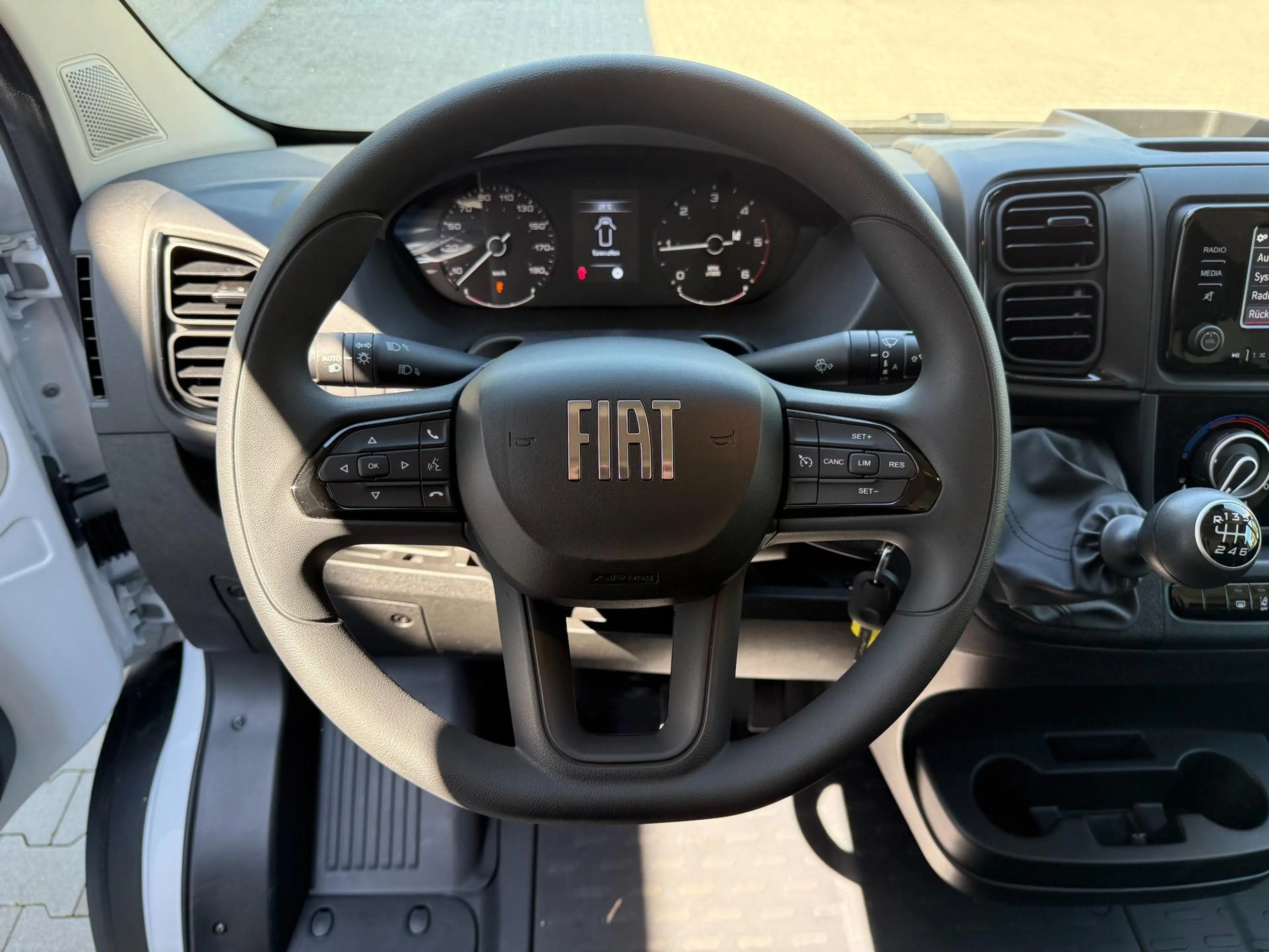 Fiat Ducato L2H2 3.5T Maxi 2.2 Diesel 103kW (140PS) Radio, ... — photo 15
