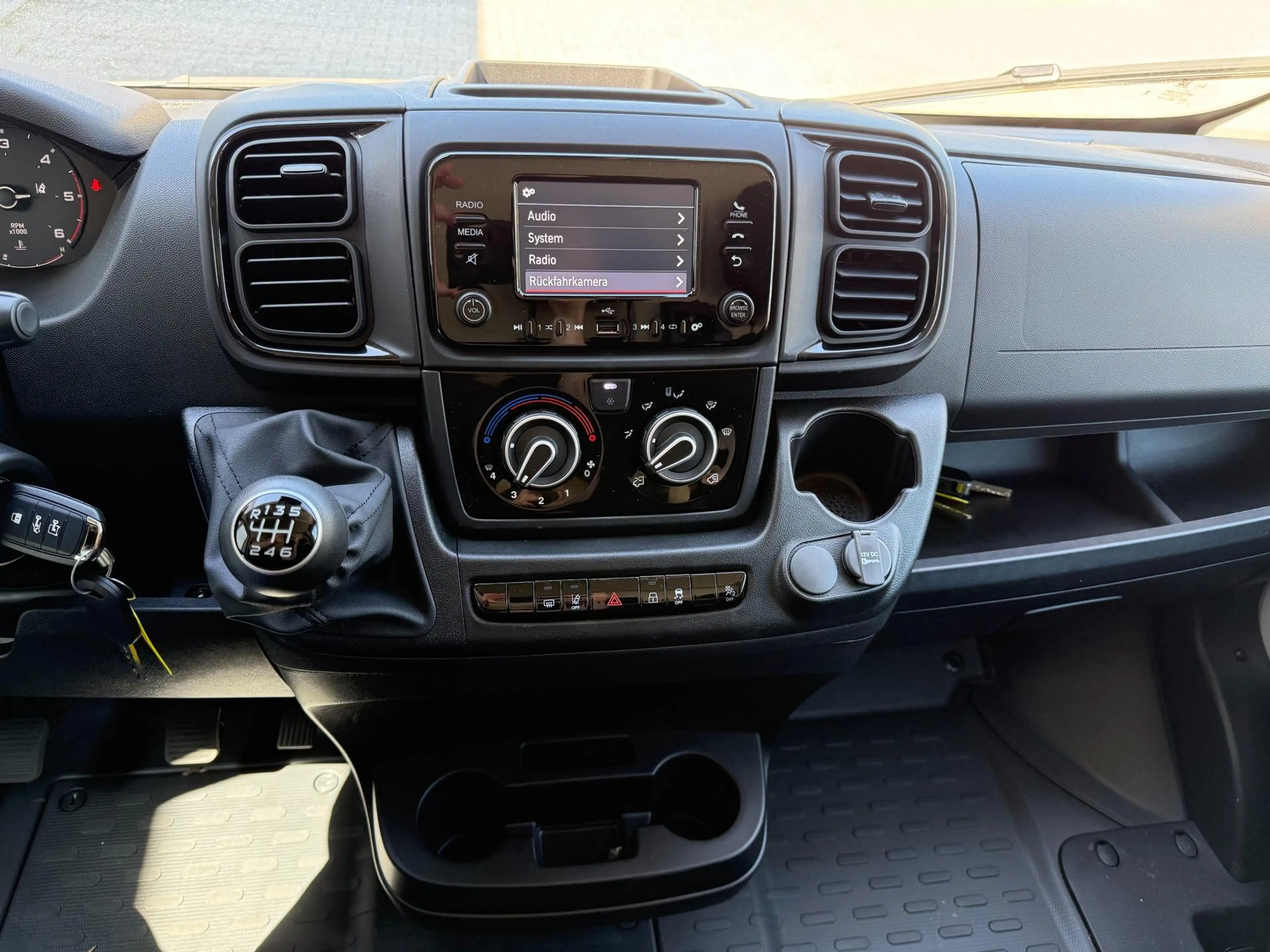 Fiat Ducato L2H2 3.5T Maxi 2.2 Diesel 103kW (140PS) Radio, ... — photo 13