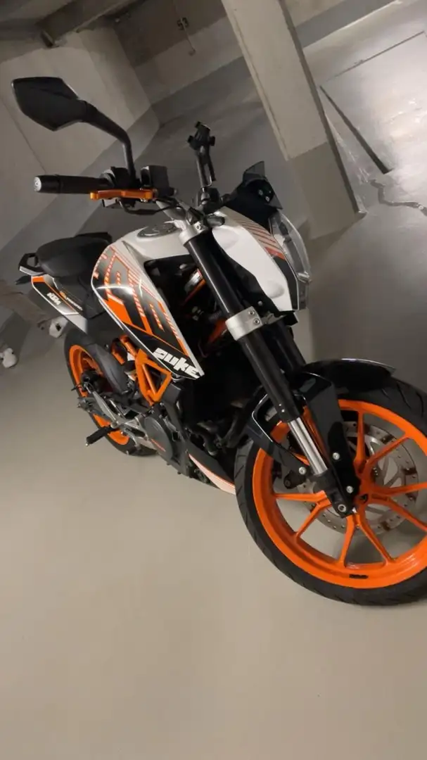 KTM 390 Duke Alb - 1