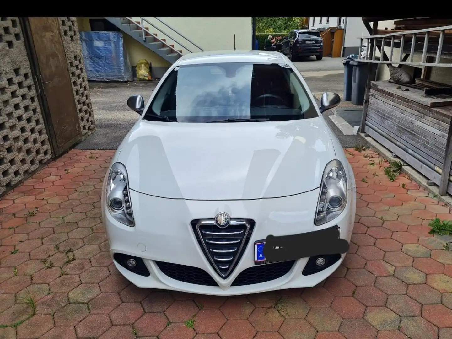 Alfa Romeo Giulietta Giulietta 1,6 JTDM-2 Super Edizione Super Edizione Weiß - 2
