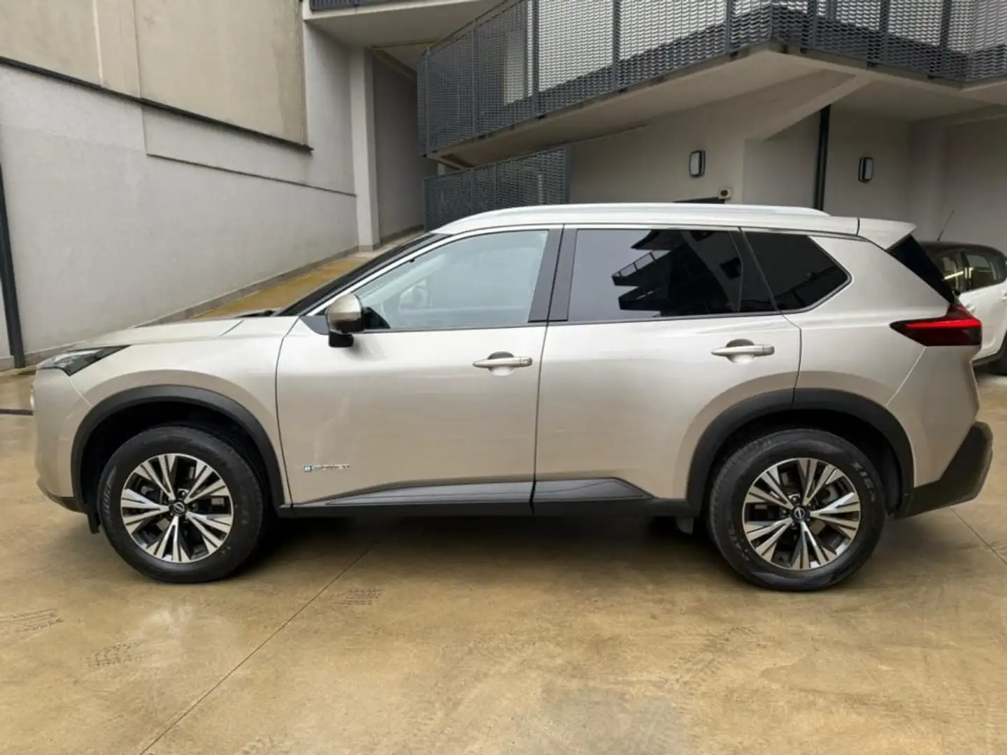 Nissan X-Trail e-Power e-4orce 4WD 7 posti N-Connecta Grigio - 2