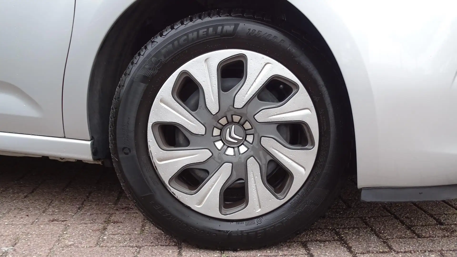 Citroen C3 1.0 PureTech Attraction Gris - 2