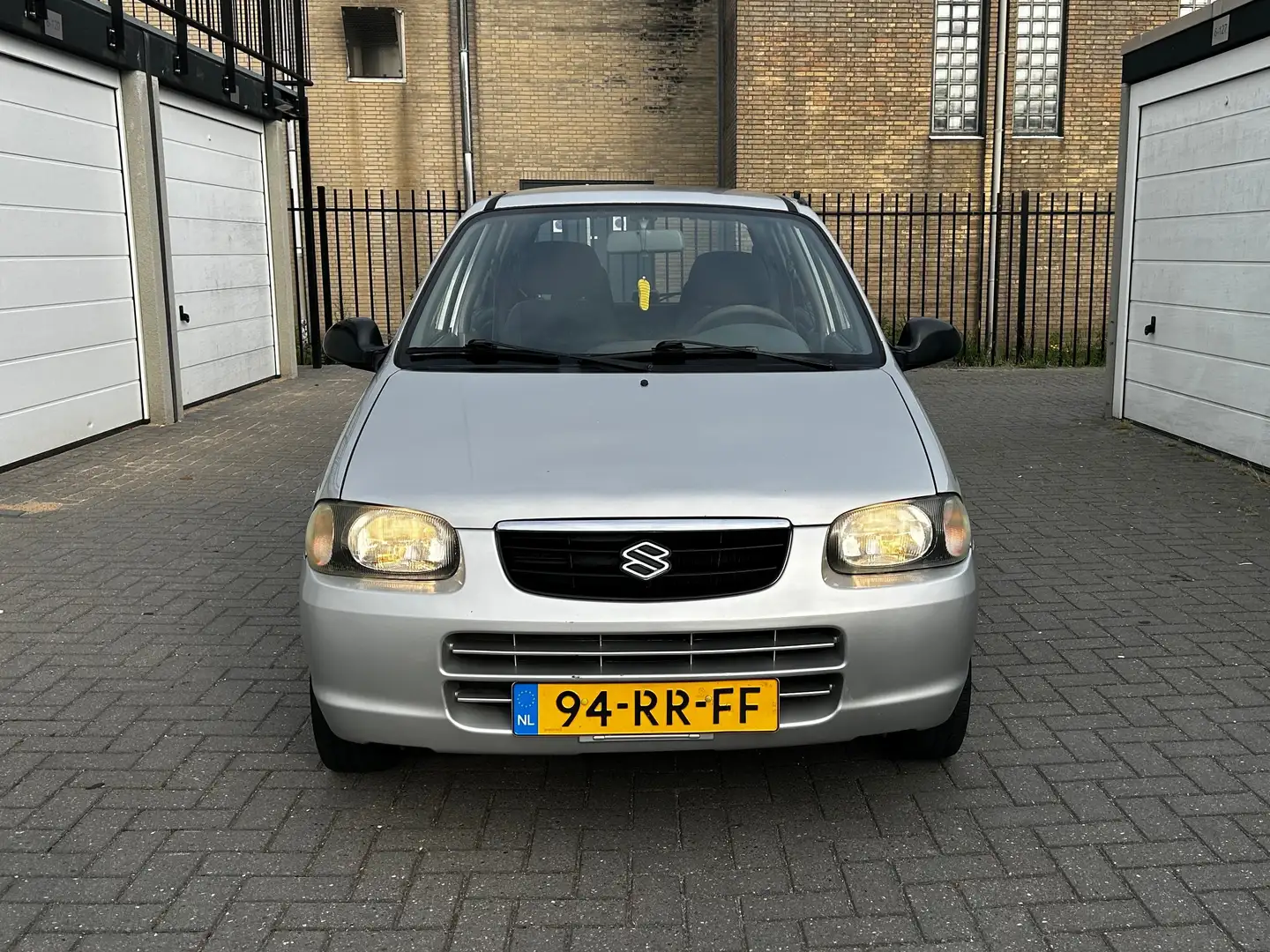Suzuki Alto Alto 1.1 GLX Spirit Stříbrná - 2