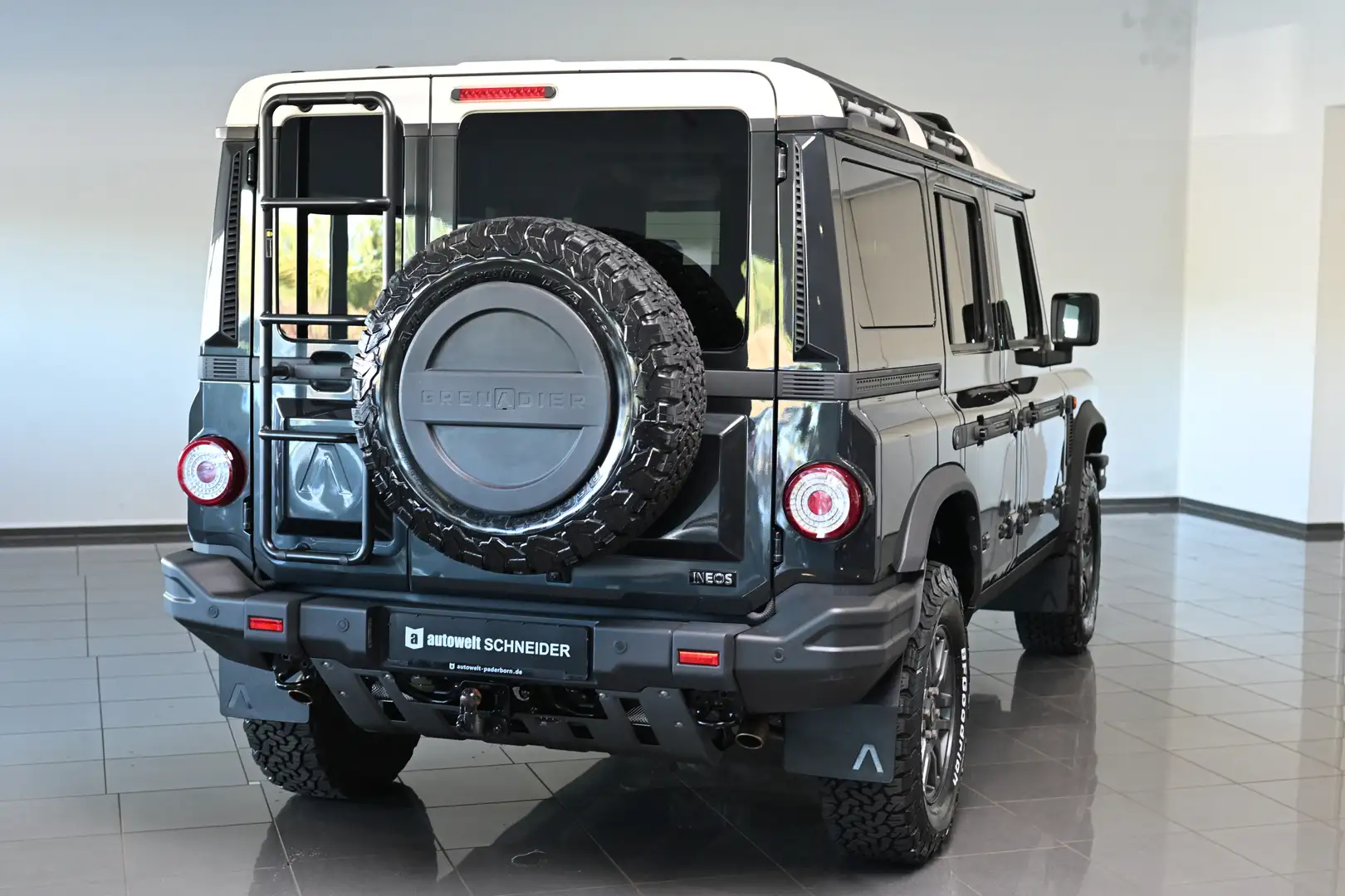 Ineos Grenadier 3.0 4x4 Fieldmaster Edition AHK Leder Noir - 2
